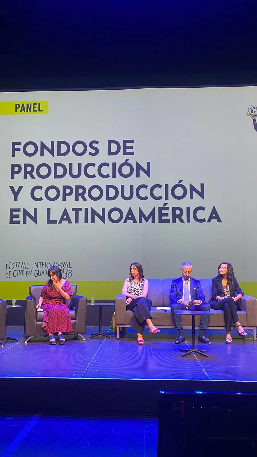 Directora de Fomento del CNTV expone en el Festival de Cine de Guadalajara